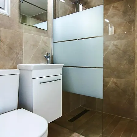 Phaedrus Living Seaside Lighthouse 70 Pafos