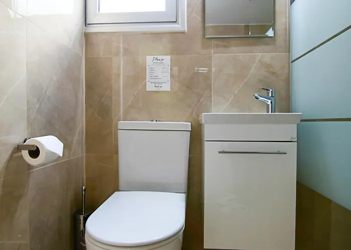 Phaedrus Living Seaside Lighthouse 70 *